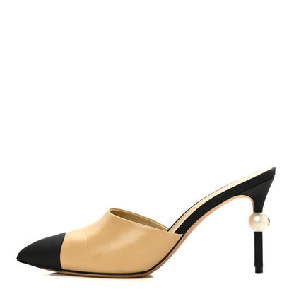 Chanel Lambskin Grosgrain Cap Toe Pearl Mule 39.5 Beige Black 1 of 12