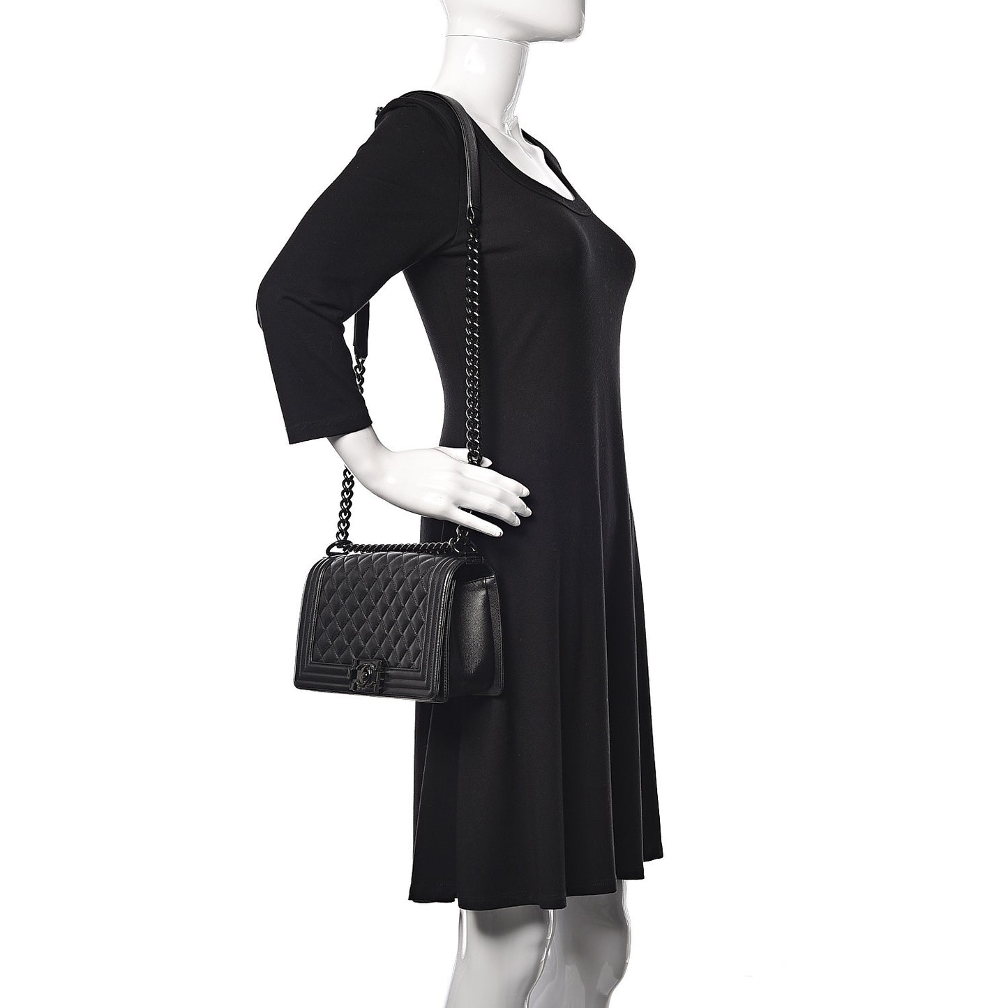 Caviar Quilted Medium Boy Flap So Black