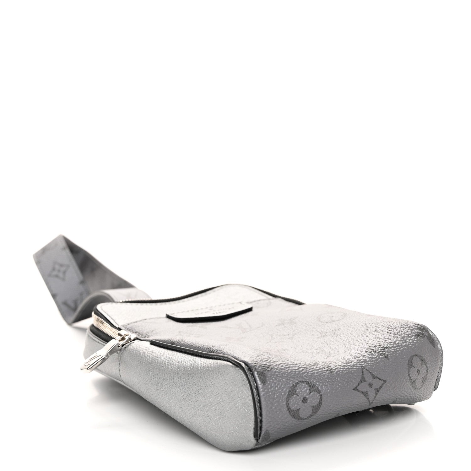 Louis Vuitton Taigarama Outdoor Slingbag Gunmetal Silver 4 of 11