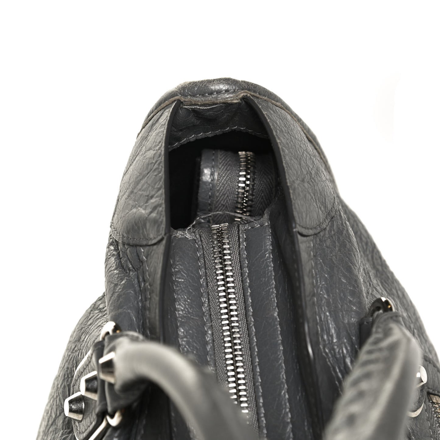 Agneau Silver Metallic Edge Hardware City Gris Cendre