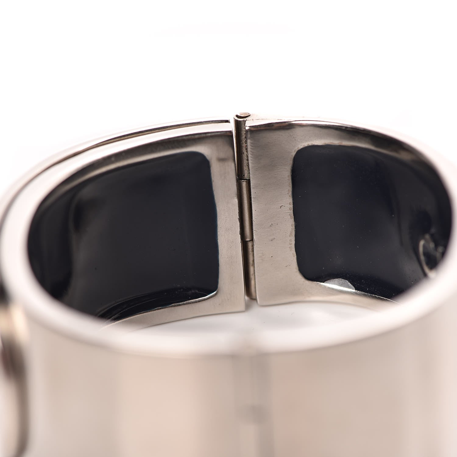 Chanel Metal Pearl CC Cuff Silver 12 of 16