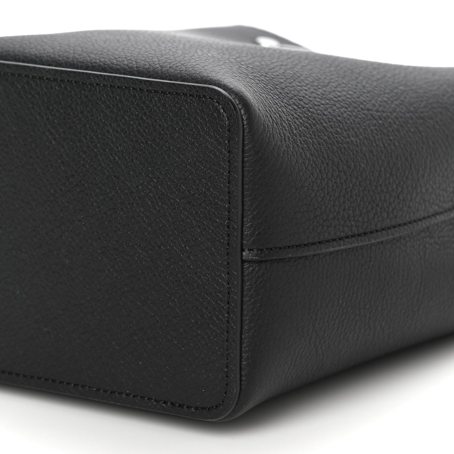 Calfskin Nano Lockme Bucket Black