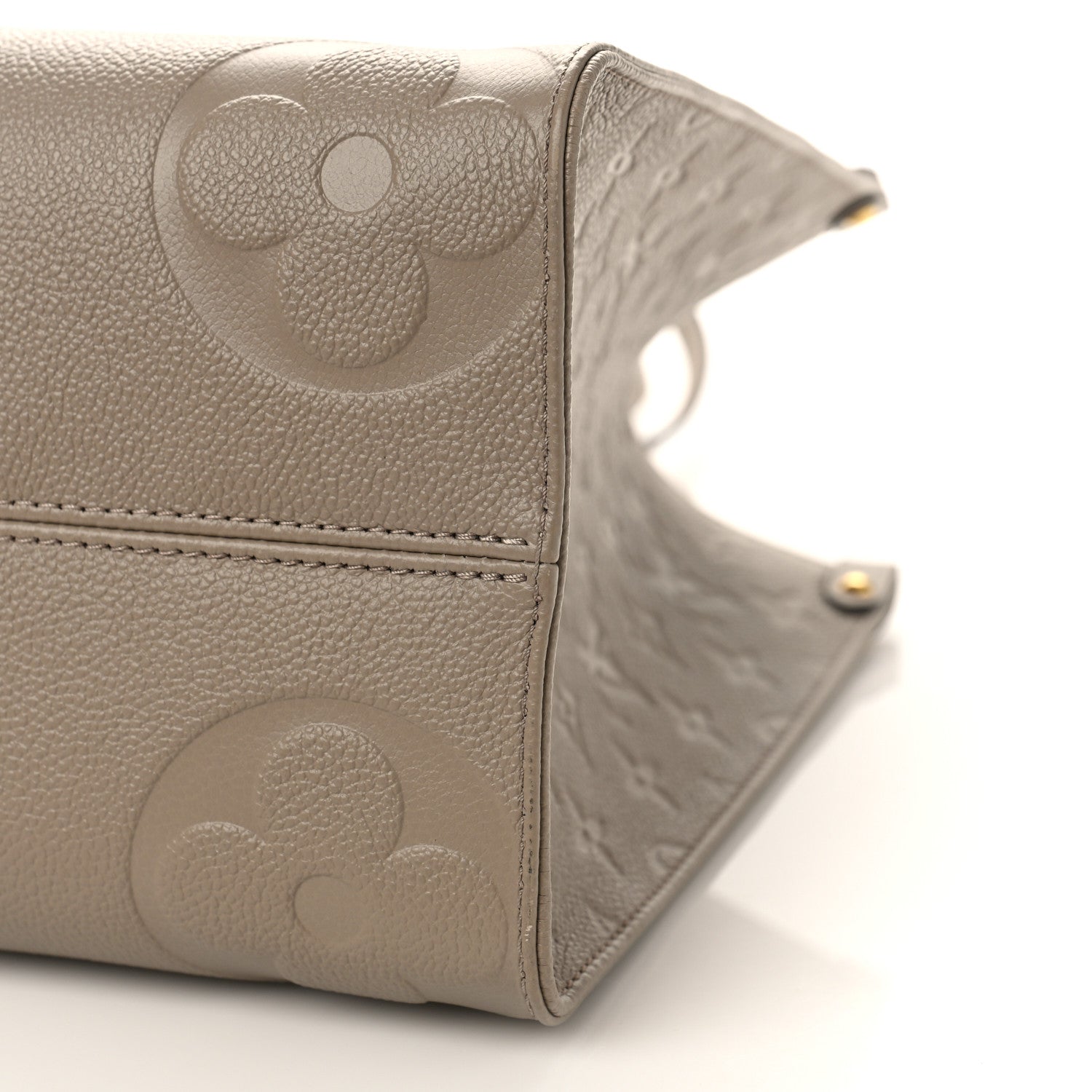 Louis Vuitton Empreinte Monogram Giant Onthego MM Tourterelle 8 of 8