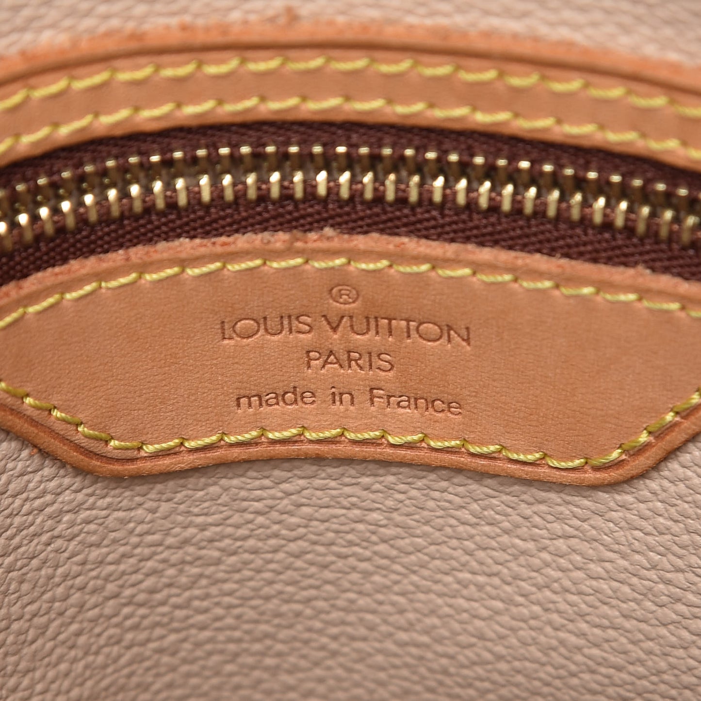 Monogram Petit Bucket 23