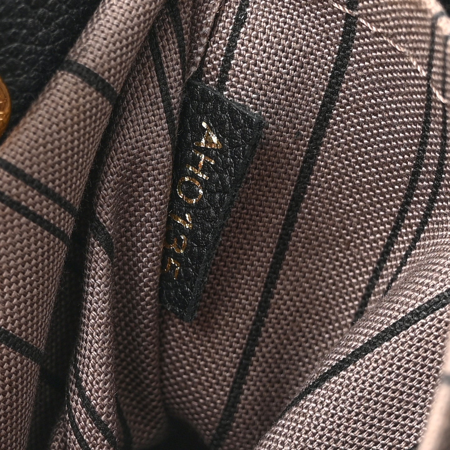 Empreinte Montaigne BB Black