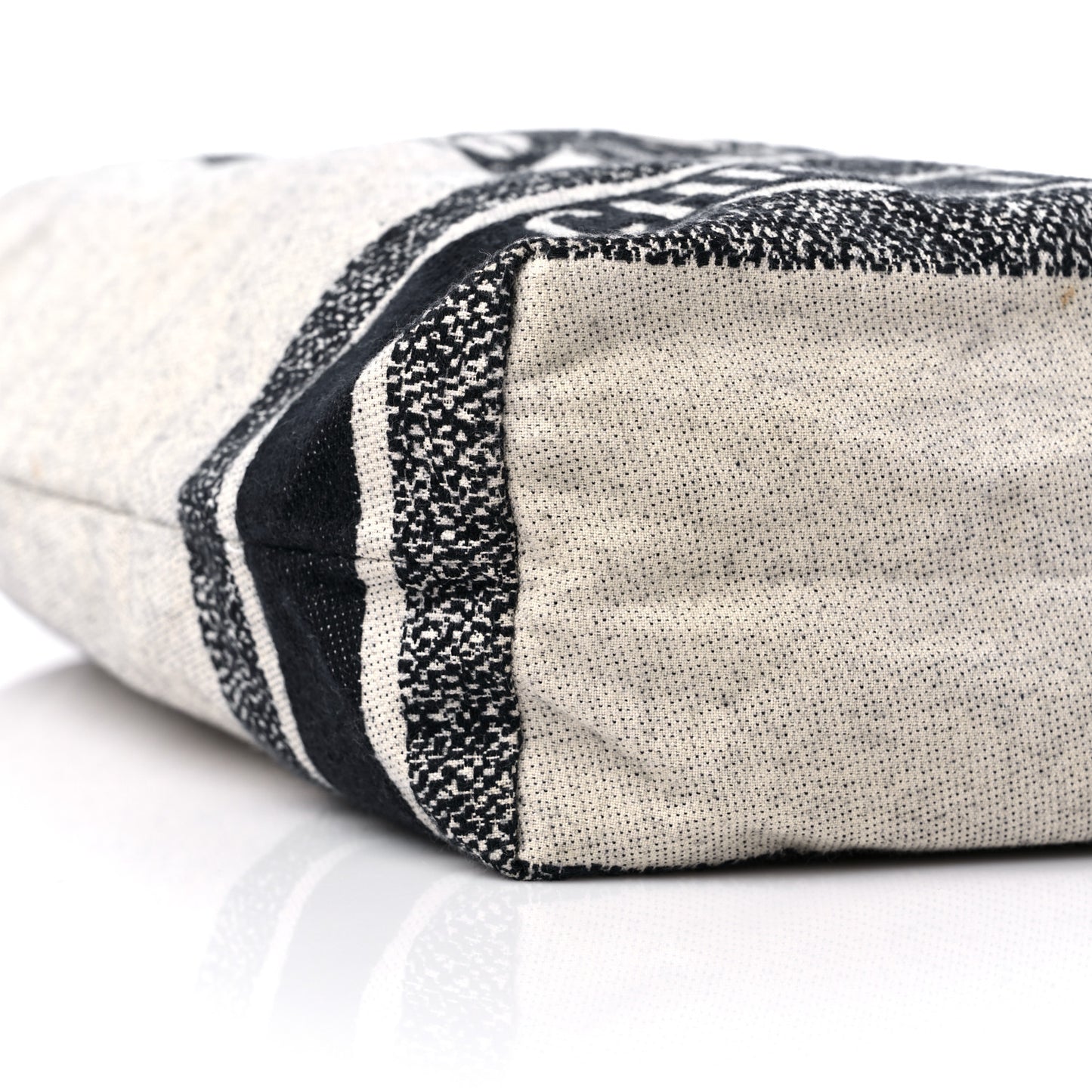Canvas Print Cruise Tote Ivory Black