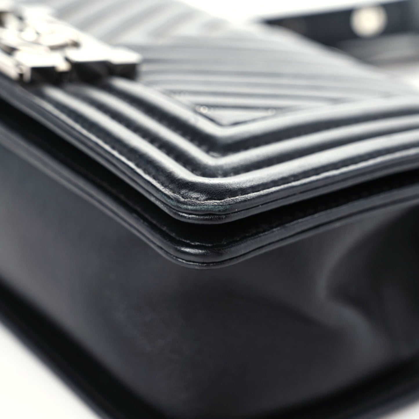 Calfskin Chain Chevron Small Boy Flap Black