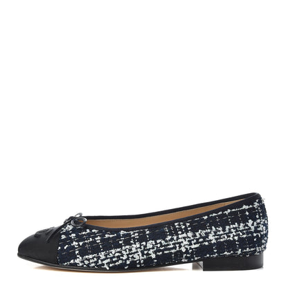 Chanel Tweed Grosgrain Cap Toe Ballerina Flats 38.5 Navy Blue White Black 1 of 11