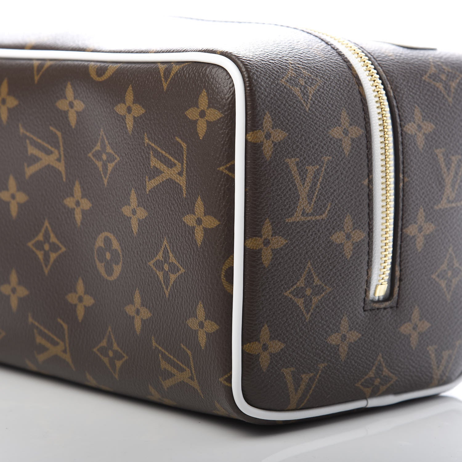 Louis Vuitton X NBA Monogram Cloakroom Dopp Kit 9 of 11