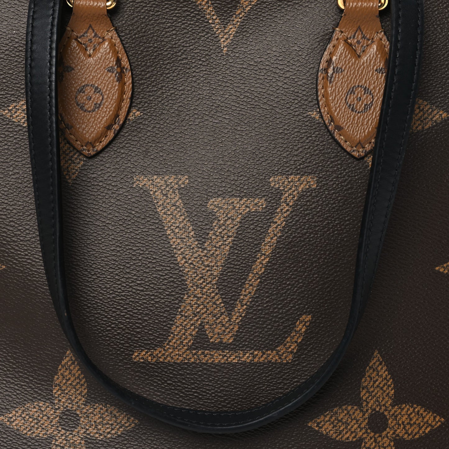 Reverse Monogram Giant Onthego MM