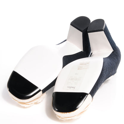 Chanel Tweed Escarpins Camellia CC Pumps 41 Navy White 5 of 7