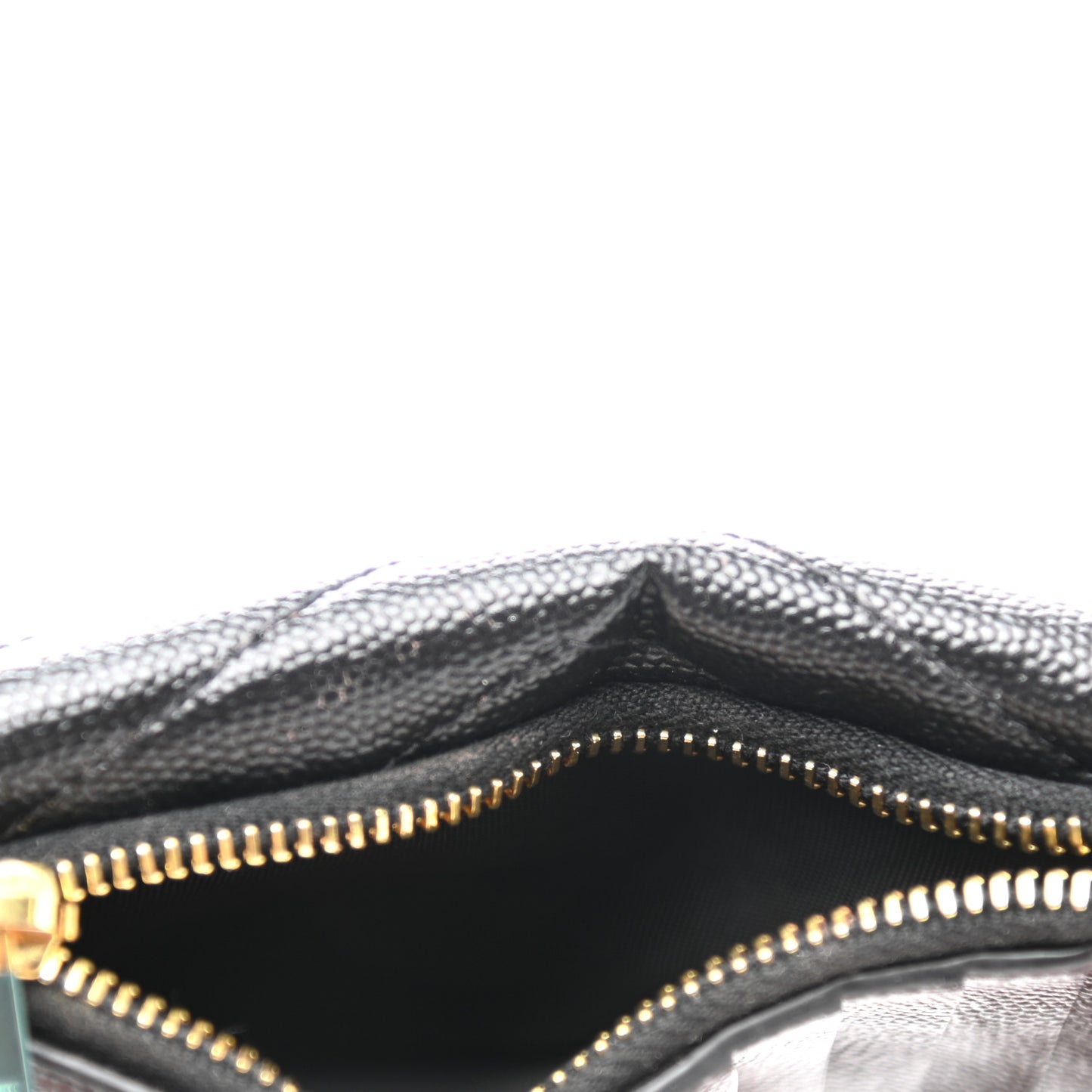 Grain De Poudre Matelasse Chevron Monogram Compact Wallet Black