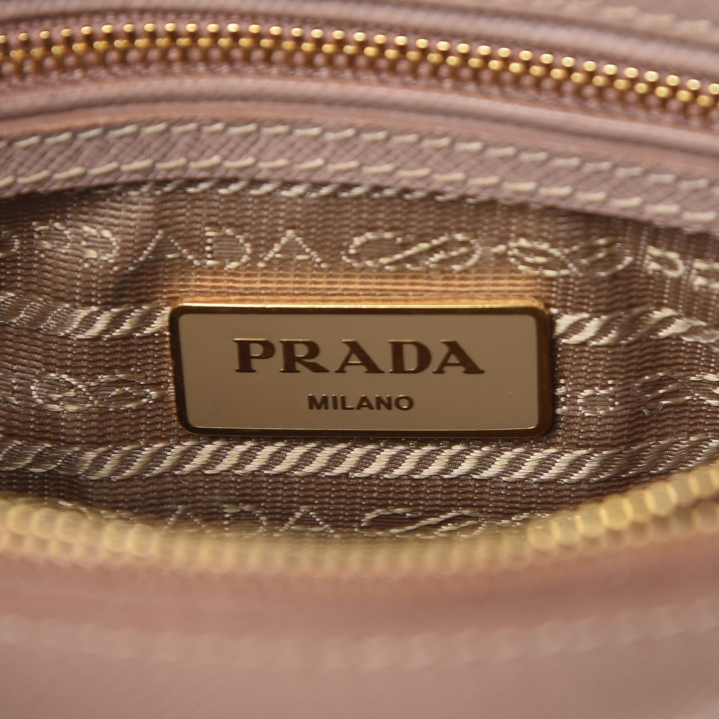 Saffiano Lux Small Promenade Tote Cammeo