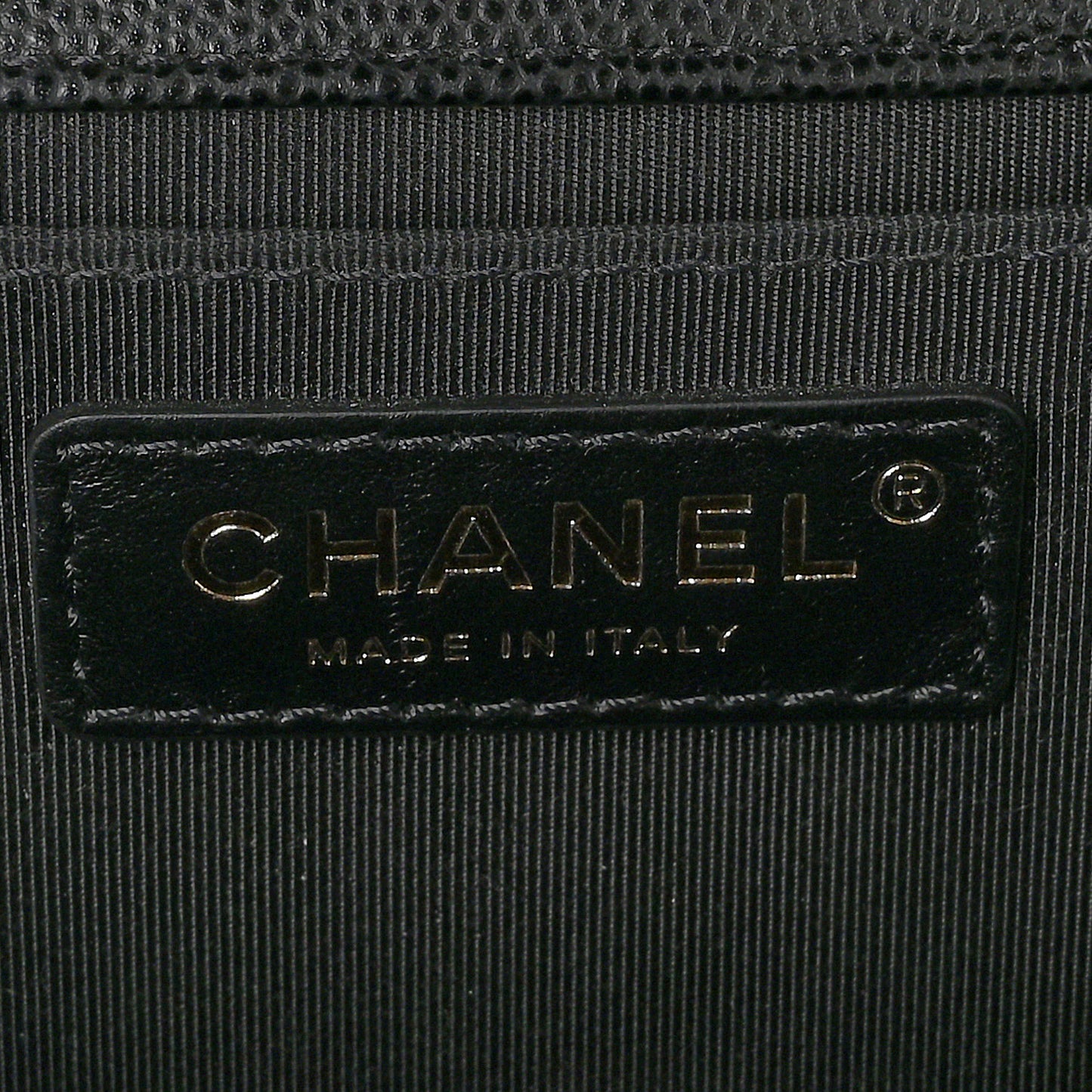 Caviar Quilted Medium Boy Flap Black