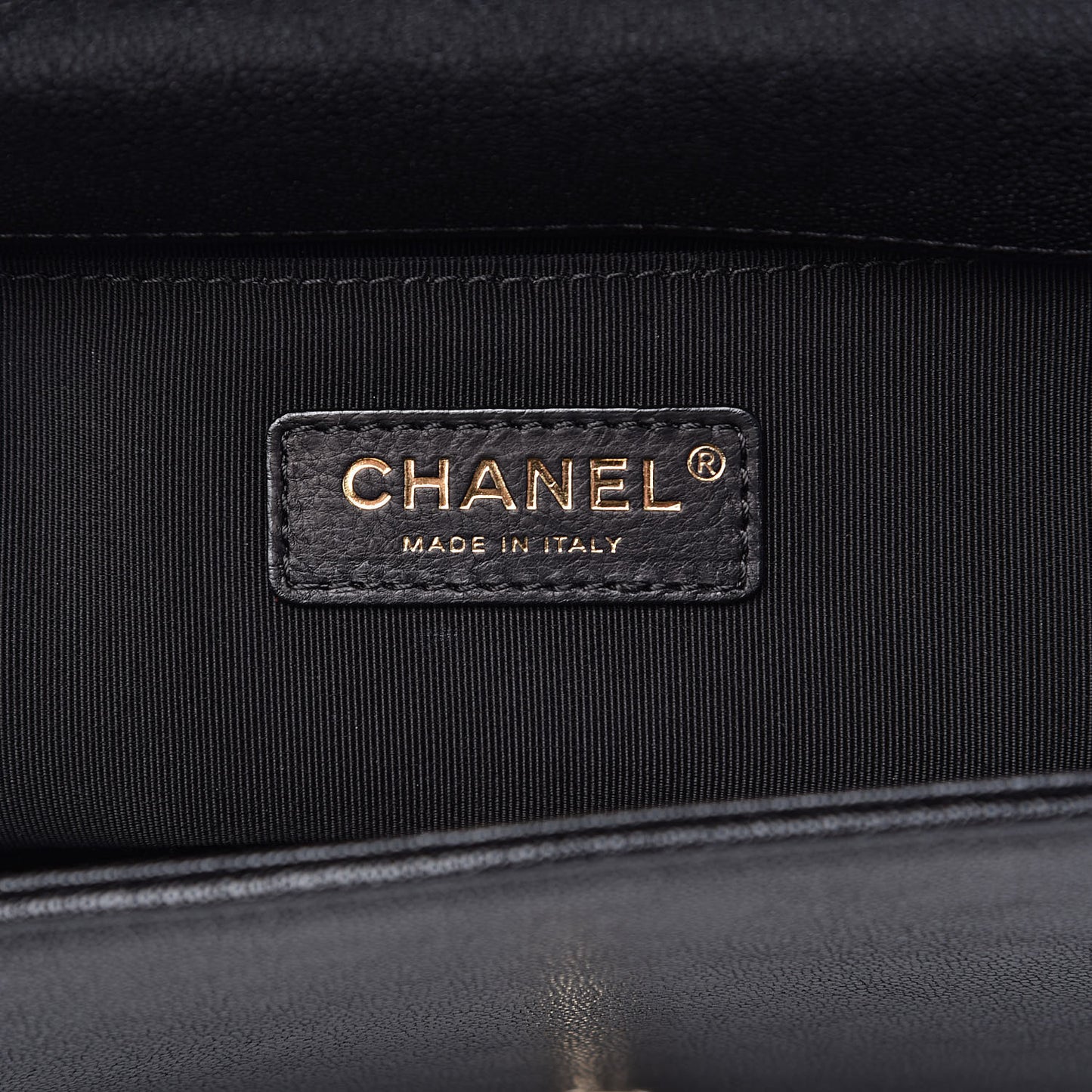 Caviar Chevron Quilted Medium Boy Flap Black