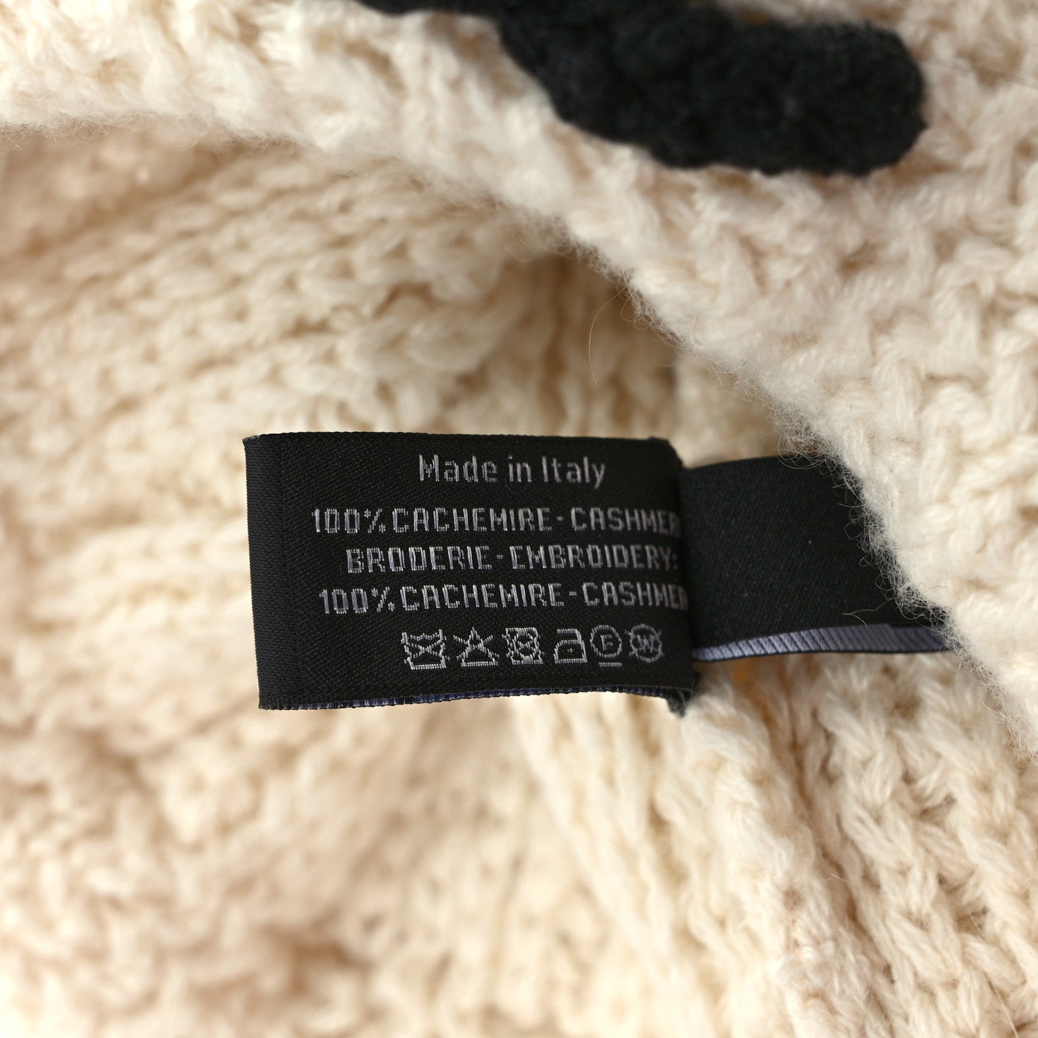 Chanel Cashmere CC Beanie Hat White Black 6 of 6