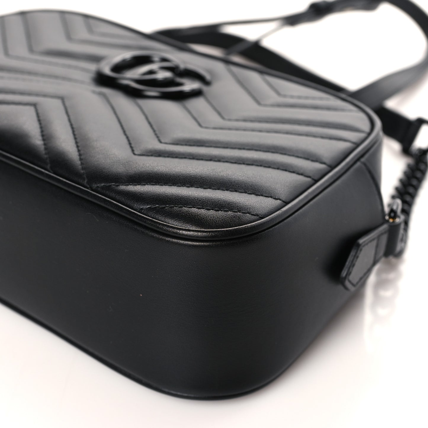 Calfskin Matelasse Monochrome Small GG Marmont Chain Shoulder Bag Black
