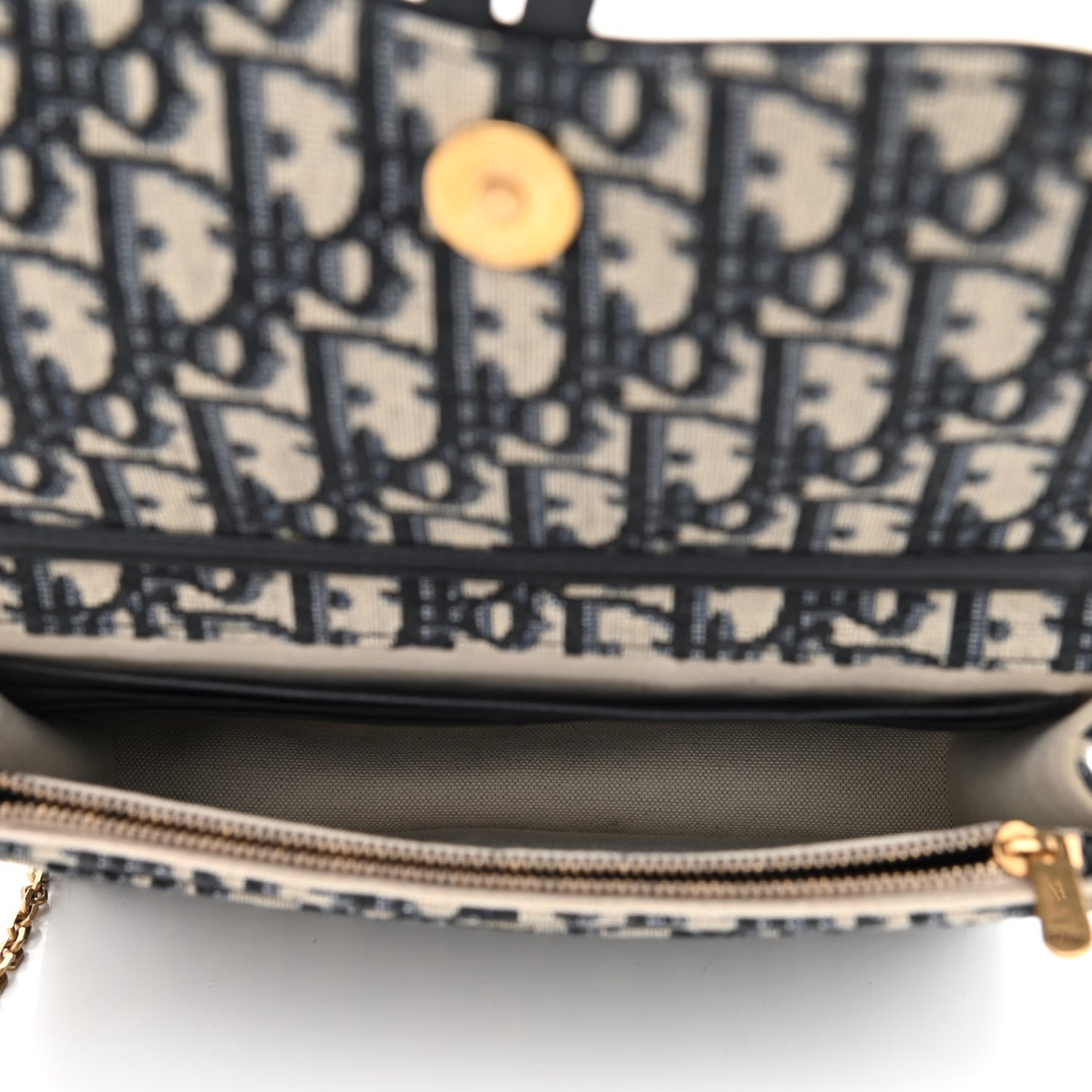 Oblique Saddle Chain Pouch Blue
