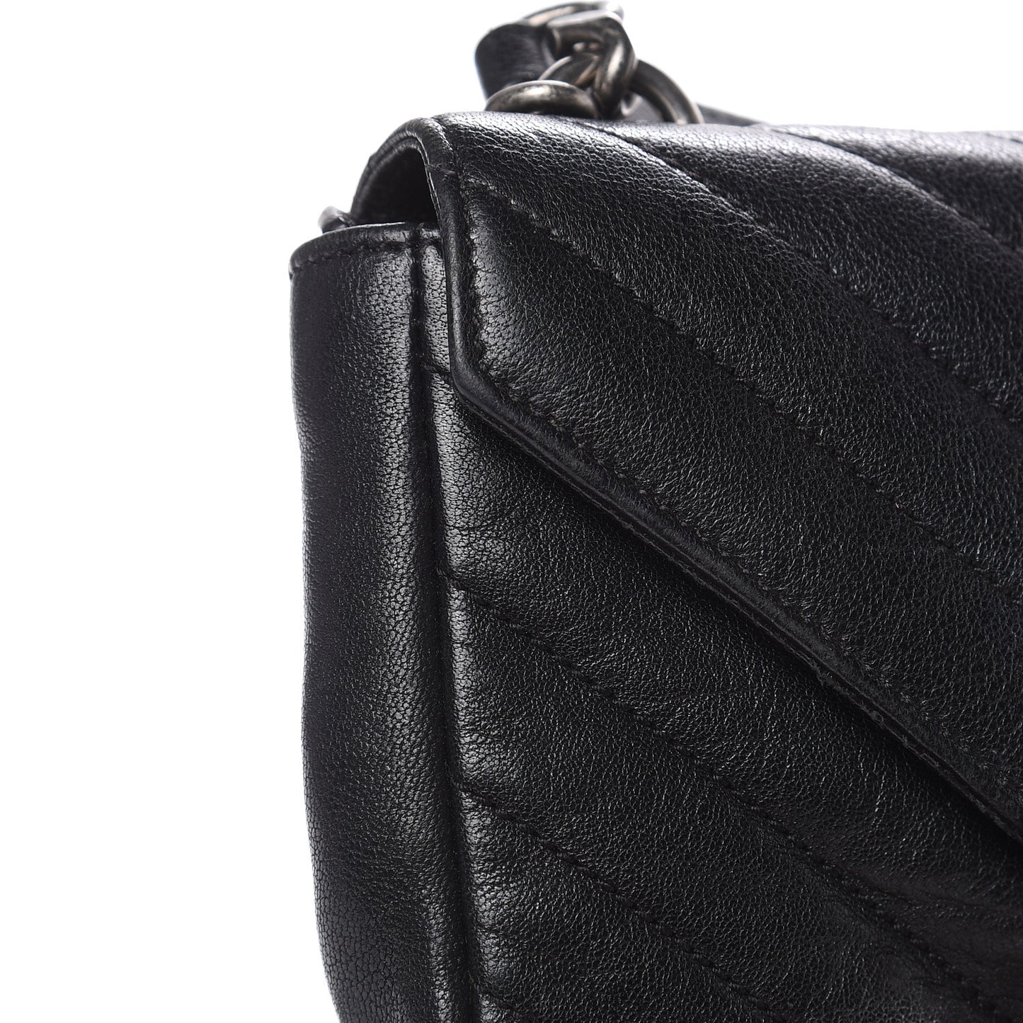 Sheepskin Matelasse Chevron Monogram College Chain Wallet Black