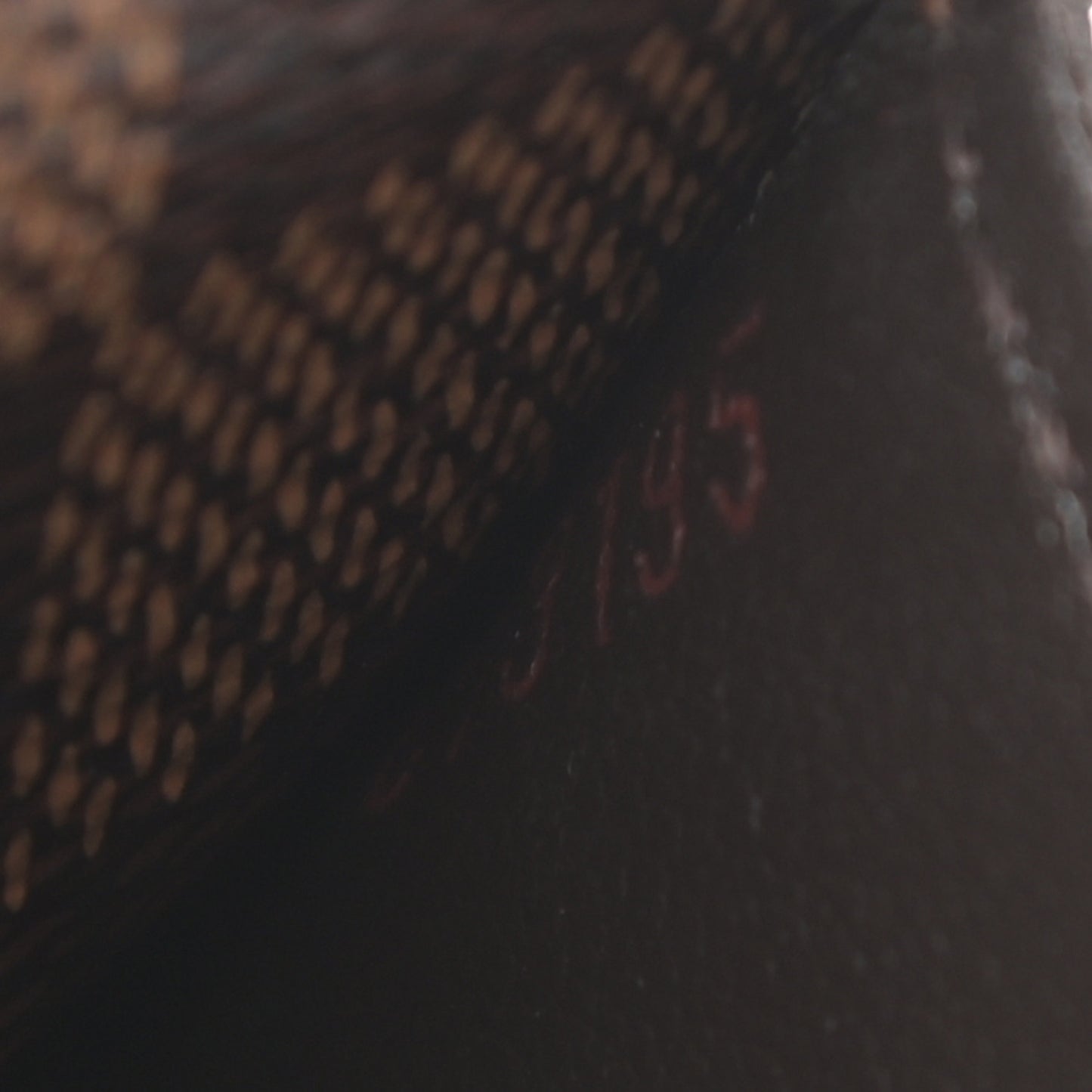 Damier Ebene Sarah Wallet NM