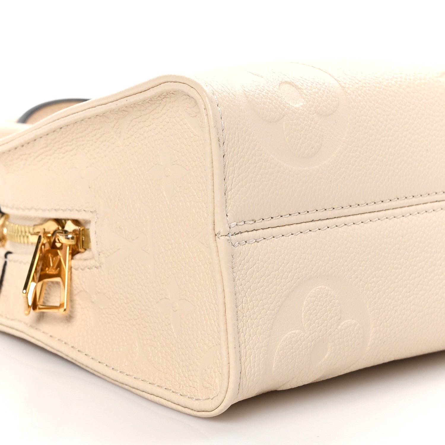 Louis Vuitton Empreinte Monogram Giant OnTheGo East West Creme 9 of 10
