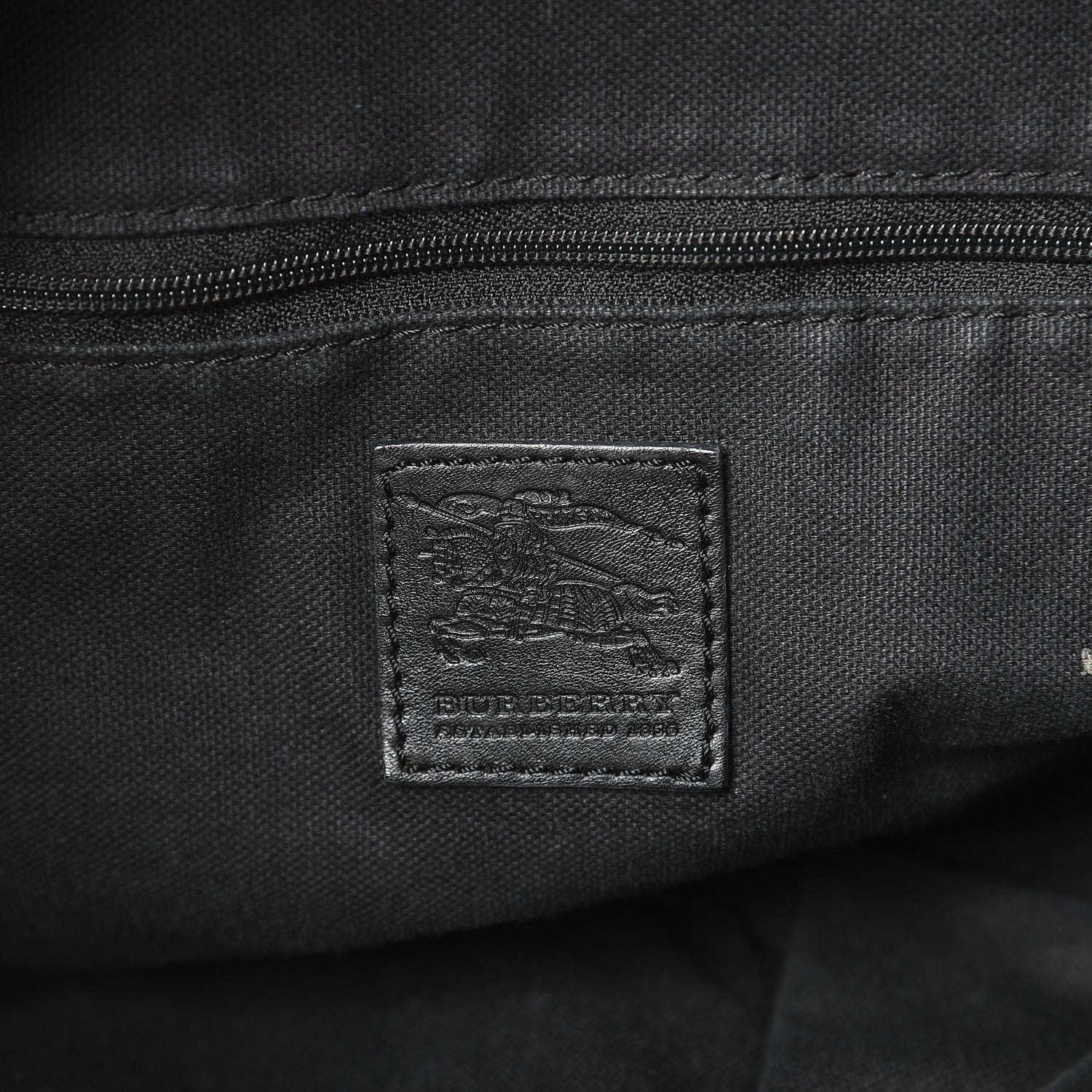 Burberry Beat Check Hobo Black 6 of 12