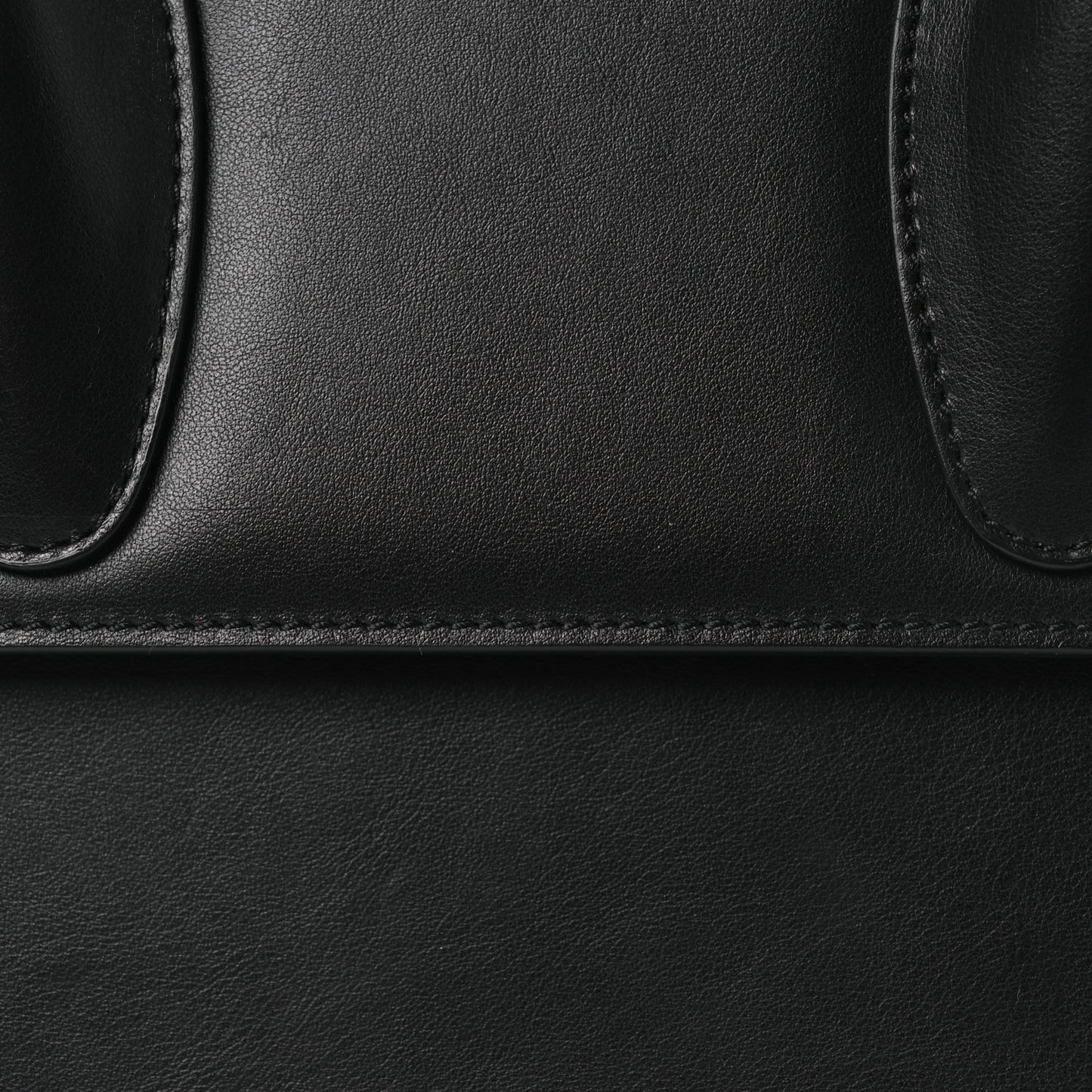 Smooth Calfskin Le Grand Chiquito Black