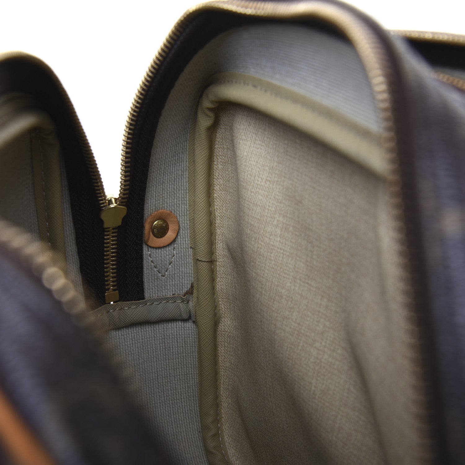 Louis Vuitton Monogram Reporter PM 11 of 21