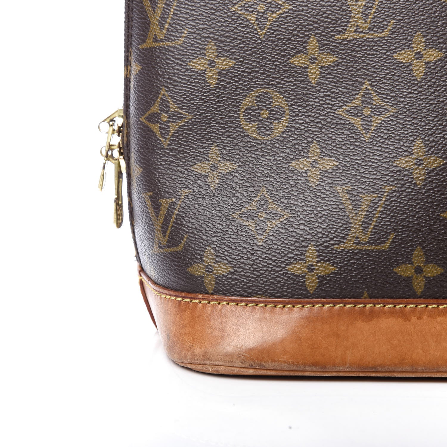 Louis Vuitton Monogram Alma PM 20 of 26