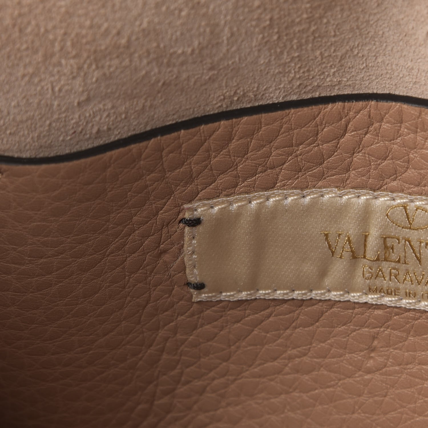 Valentino Garavani Grained Calfskin Onyx Small Guitar Strap Rockstud Rolling Shoulder Flap Bag Soft Noisette 6 of 13