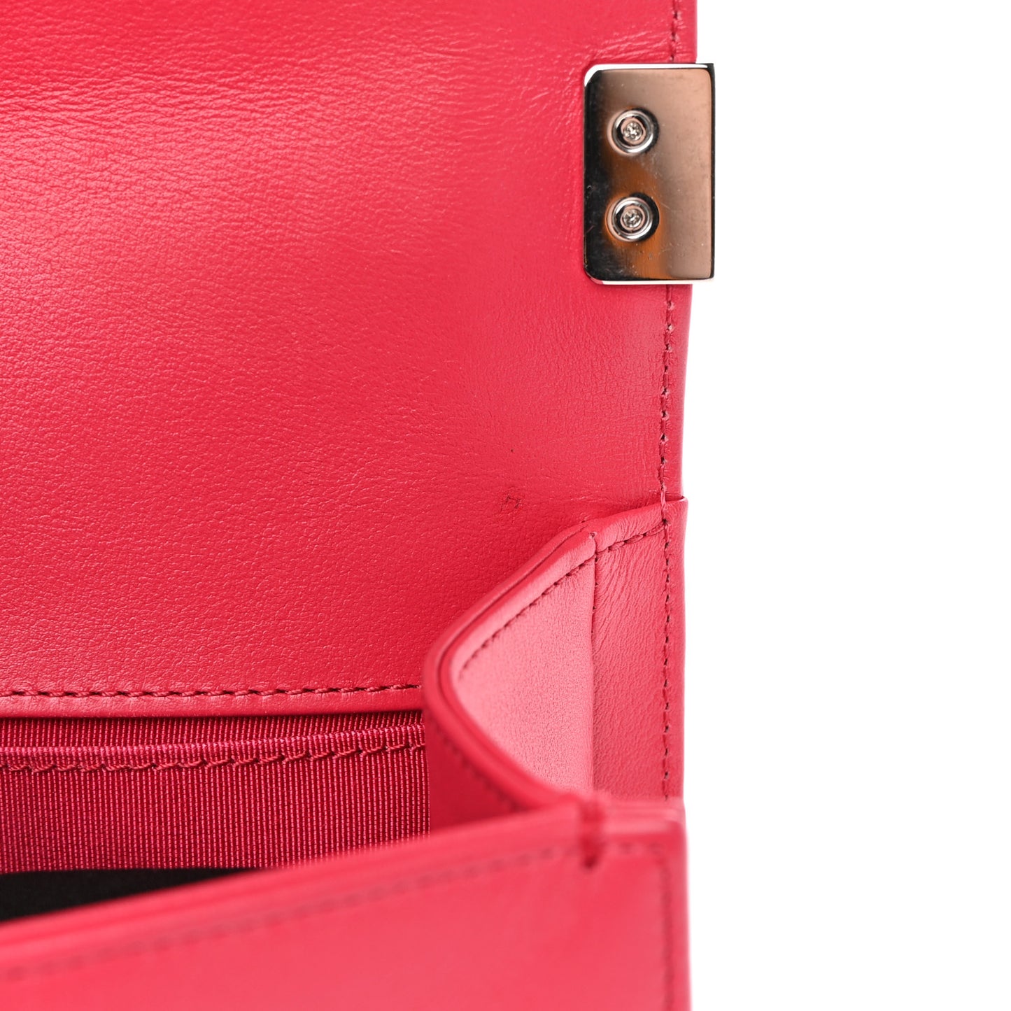 Lambskin Quilted Medium Boy Flap Fuchsia