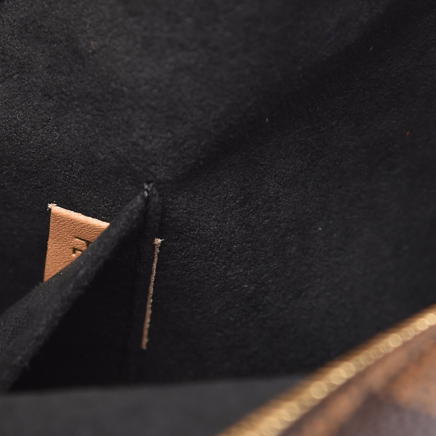 Louis Vuitton Reverse Monogram Giant Boite Chapeau Souple 7 of 11