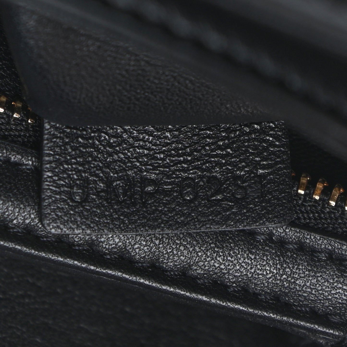 Shiny Calfskin Medium Triomphe Black