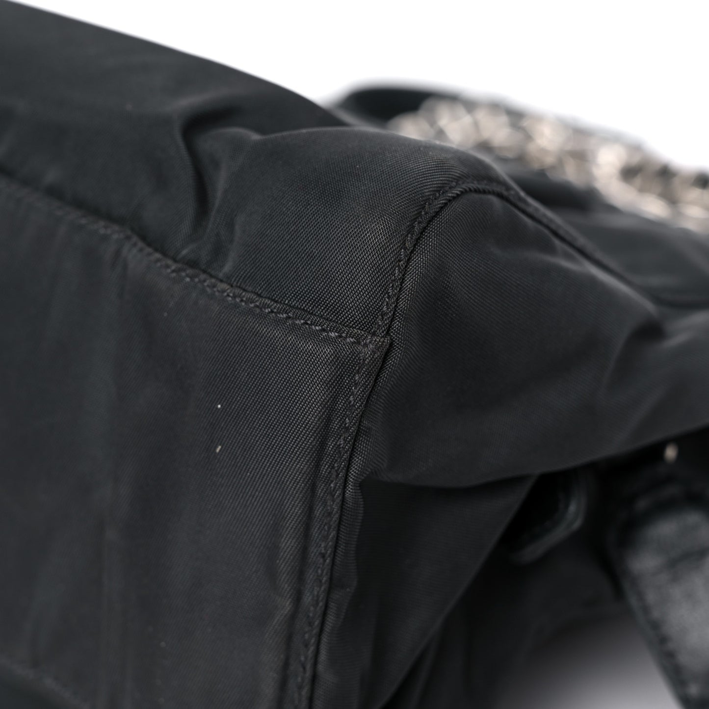 Tessuto Nylon Chain Shoulder Bag Asfalto