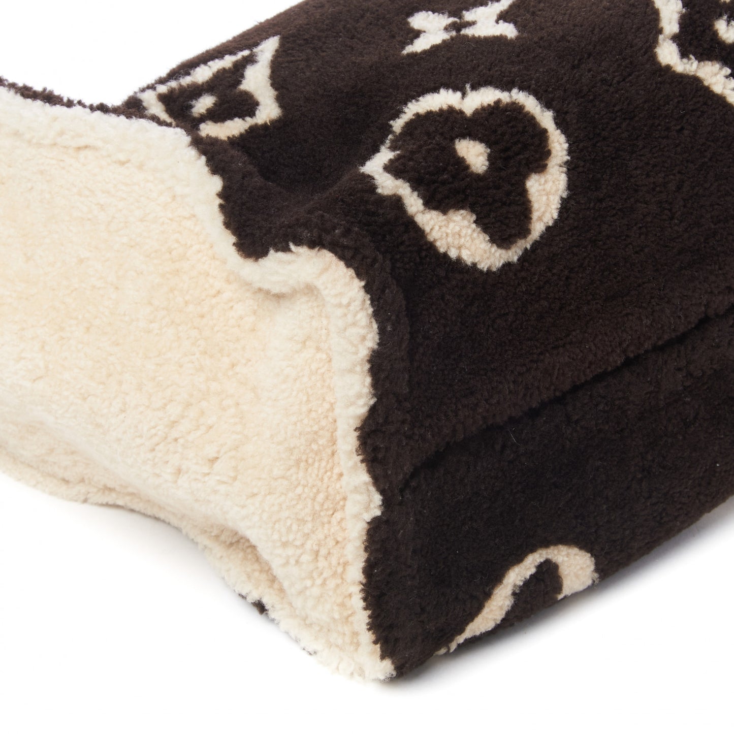Shearling Monogram Giant Teddy Onthego GM Black White