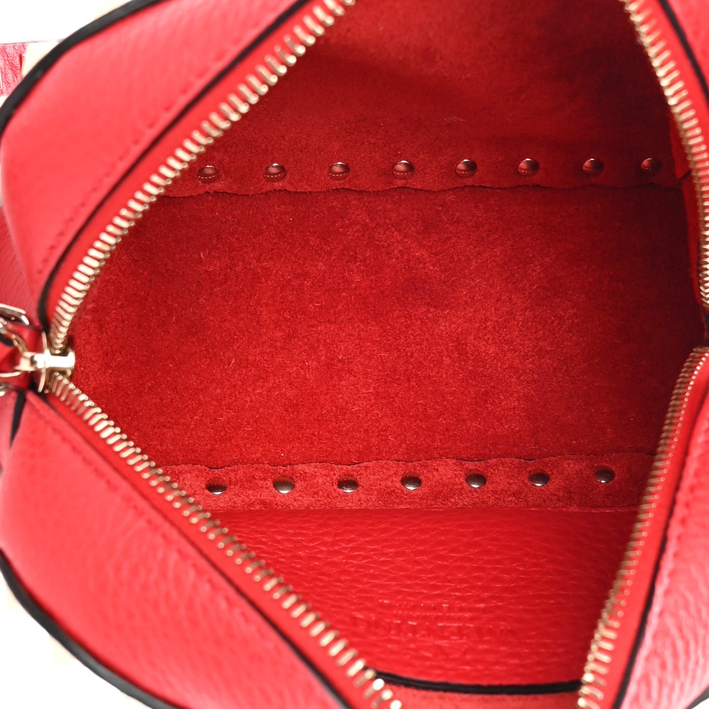 Pebbled Calfskin Rockstud Camera Crossbody Bag Rouge Pur