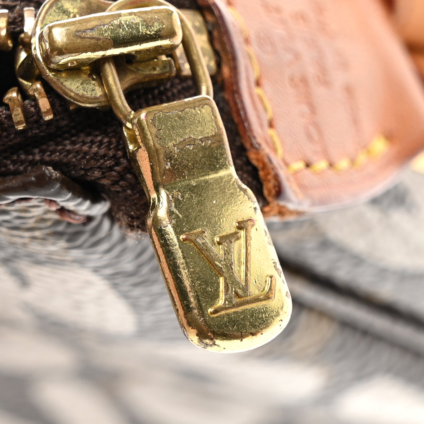 Monogram Graffiti Pochette Accessories Silver