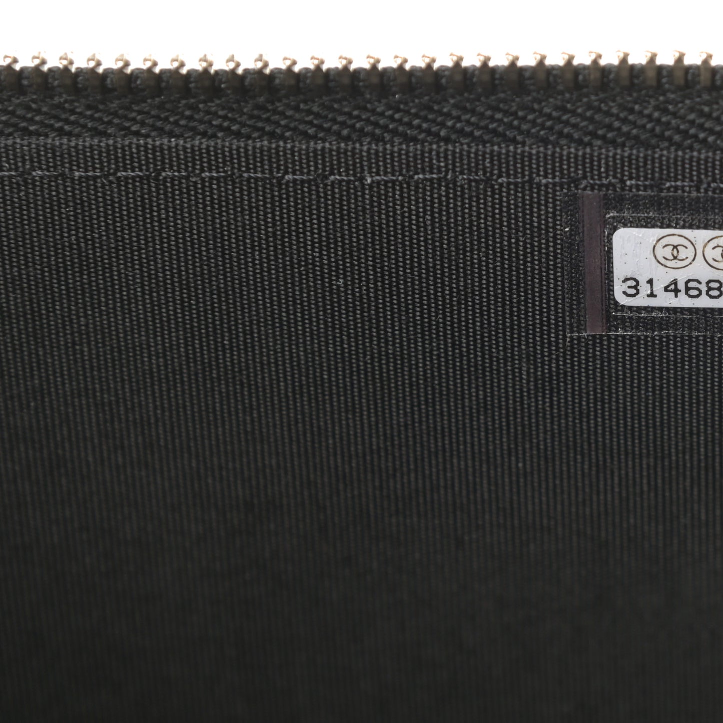 Lambskin Quilted Small Top Handle Vanity Case With Chain Black