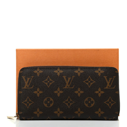 Louis Vuitton Monogram Zippy Wallet 10 of 10