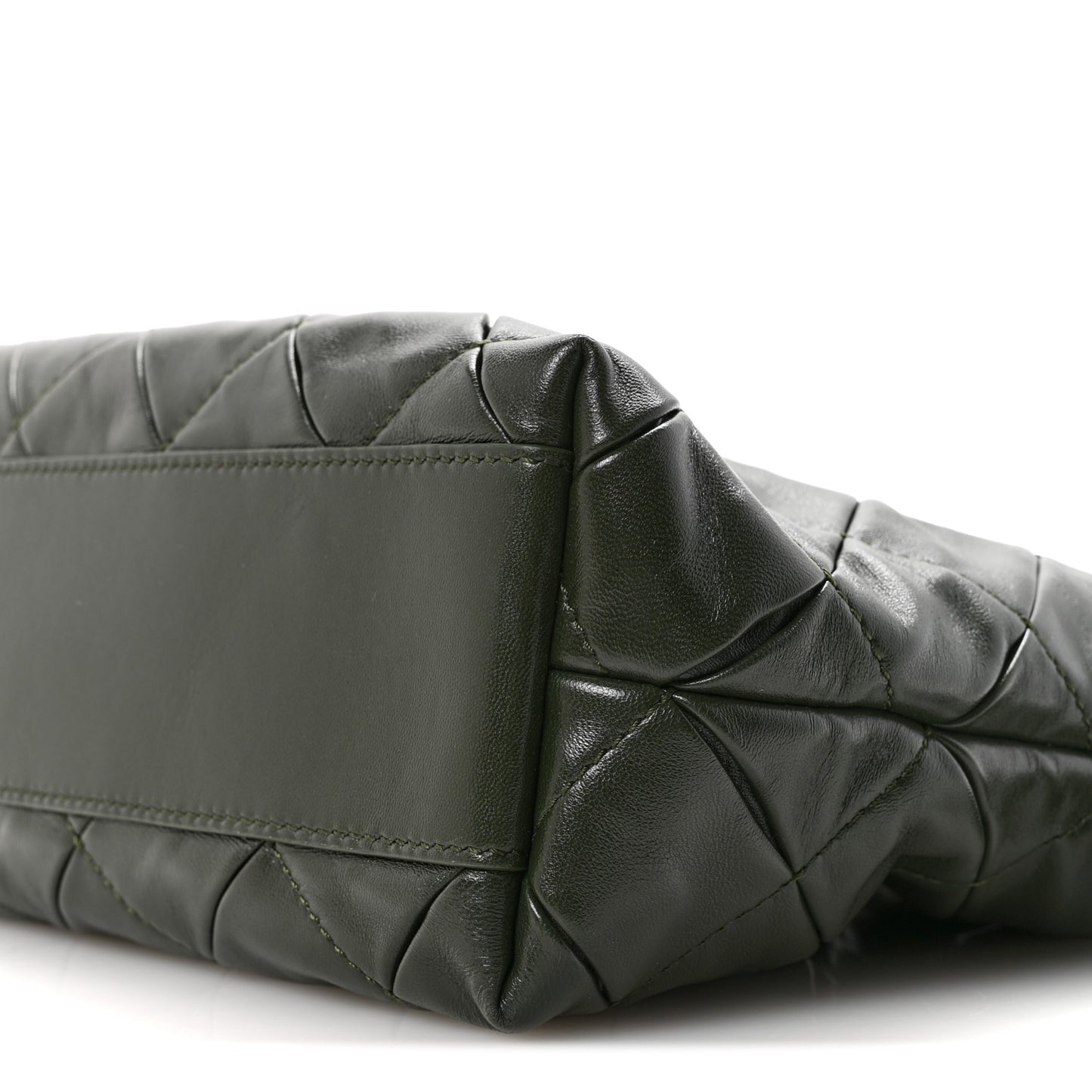 Calfskin Quilted Flamenco Knot Clutch Verde