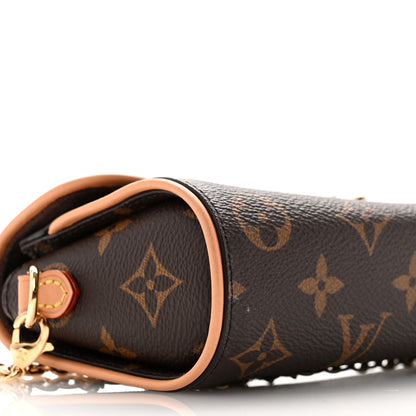 Louis Vuitton Monogram Pochette Camille 7 of 9