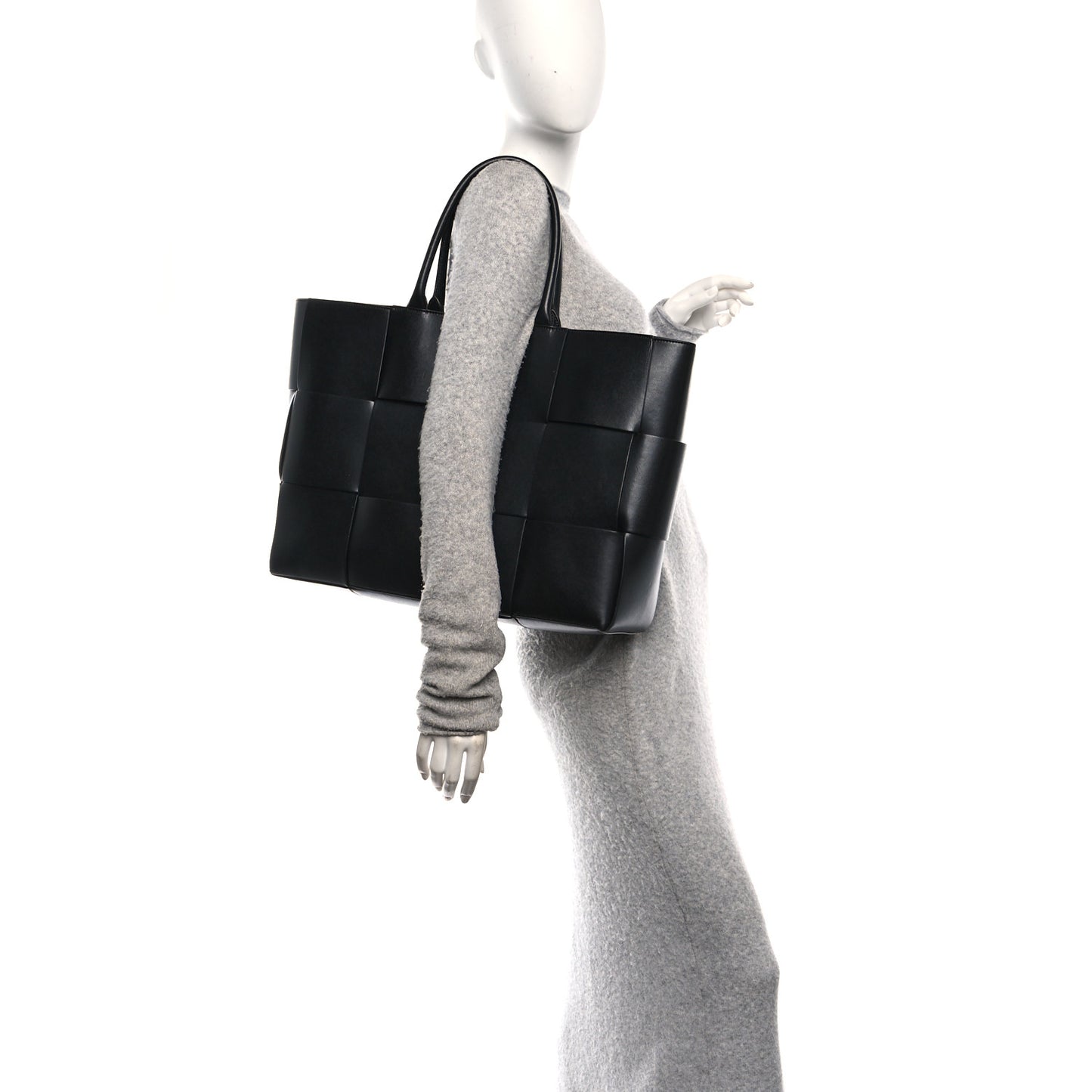 Nappa Maxi Intrecciato Large Arco Tote Black