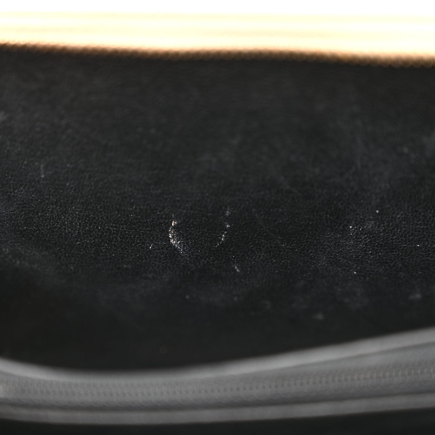 Caviar Quilted Medium CC Filigree Vanity Case Beige Black