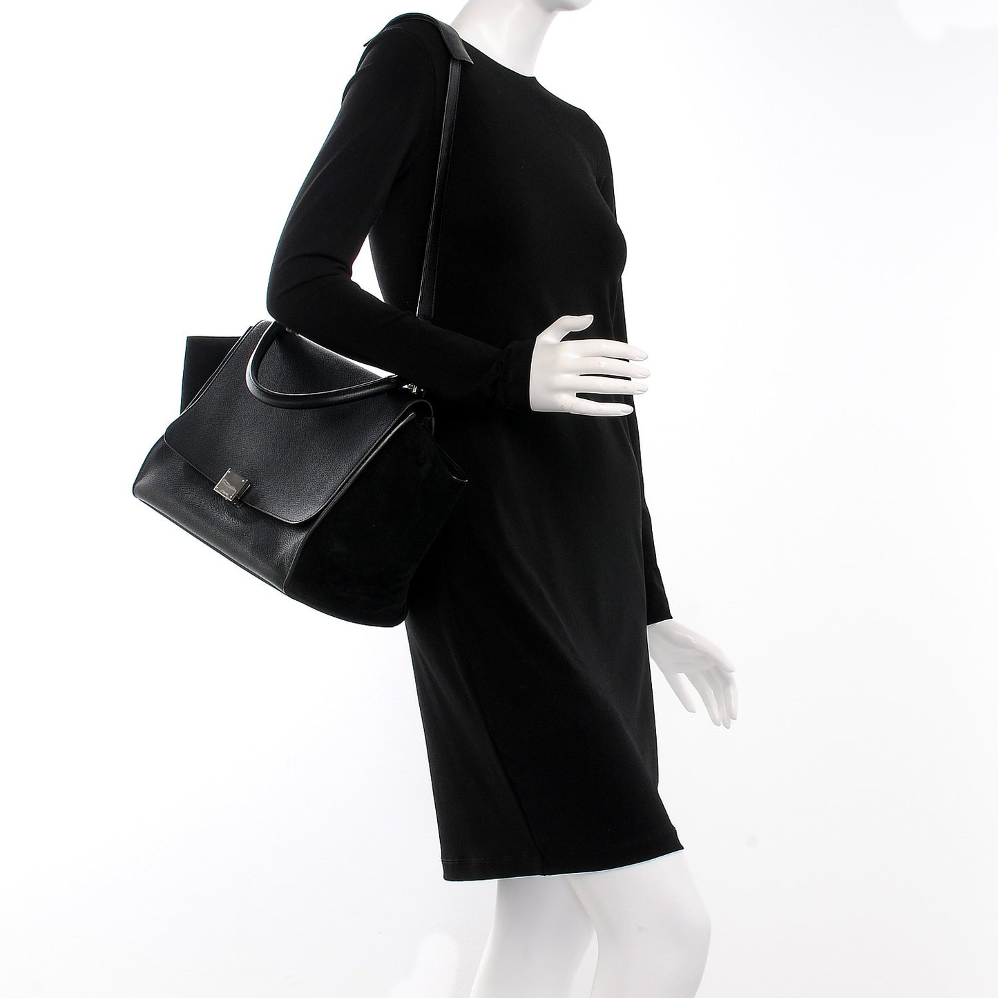 Drummed Calfskin Suede Medium Trapeze Black