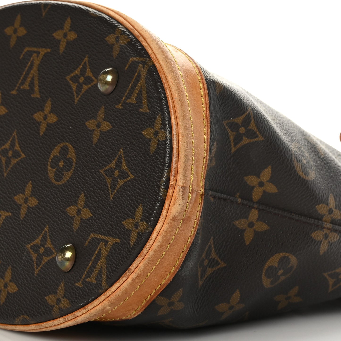 Monogram Petit Bucket 23