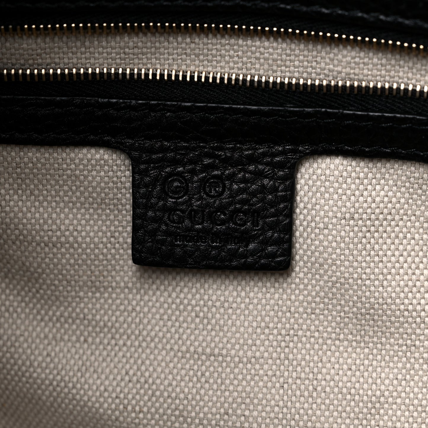Pebbled Calfskin Large Soho Hobo Black