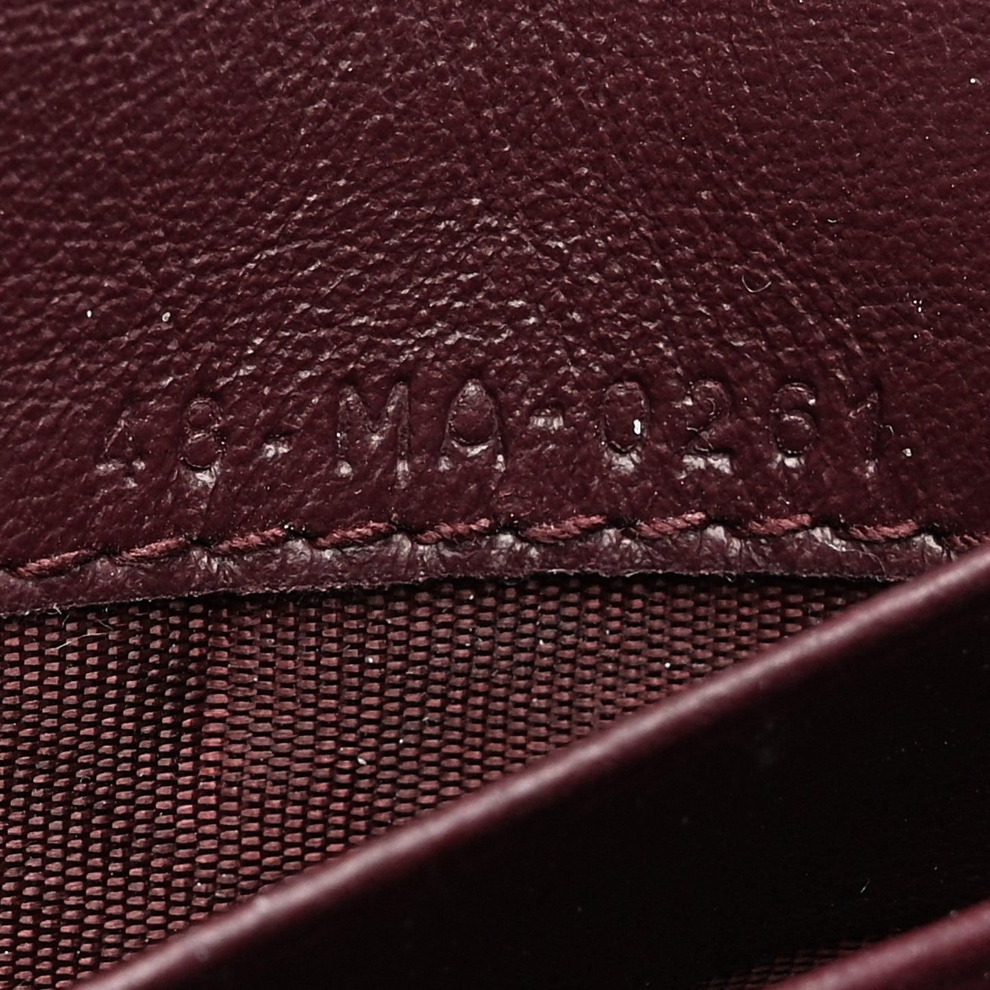 Oblique Saddle Card Holder Bordeaux