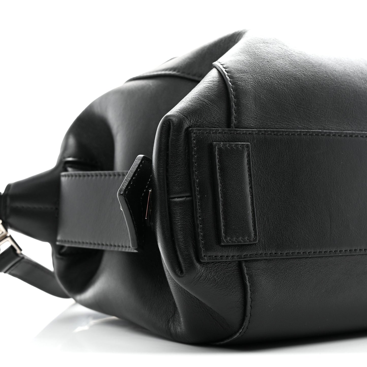 Smooth Calfskin Small Soft Antigona Black