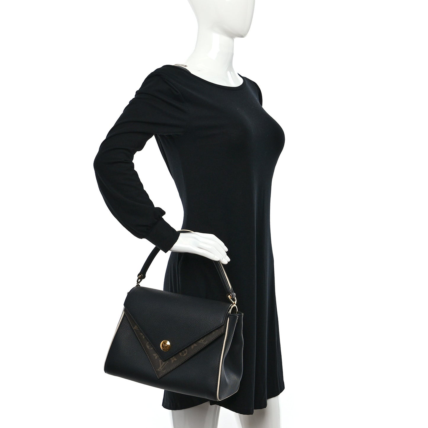 Monogram Double V Black