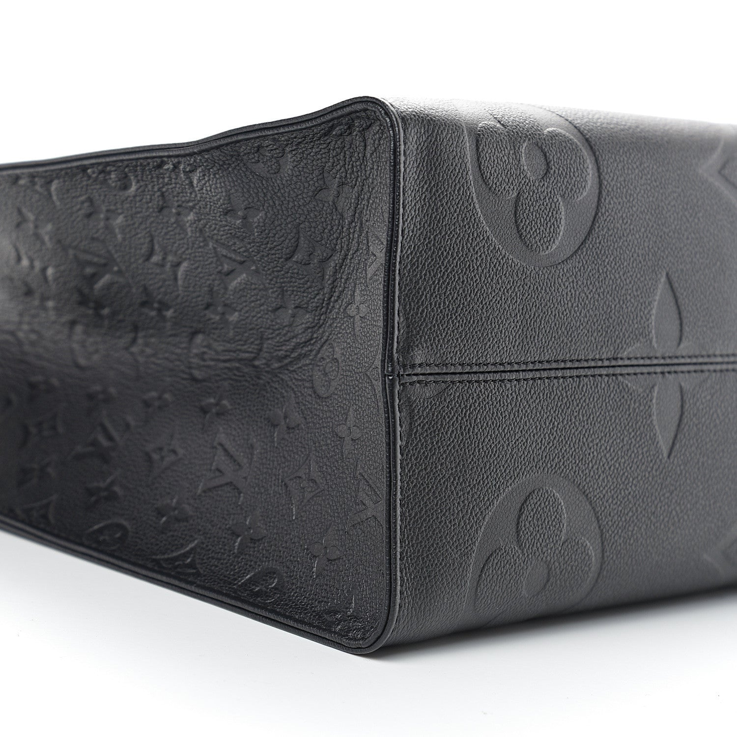 Louis Vuitton Empreinte Monogram Giant Onthego GM Black 7 of 9